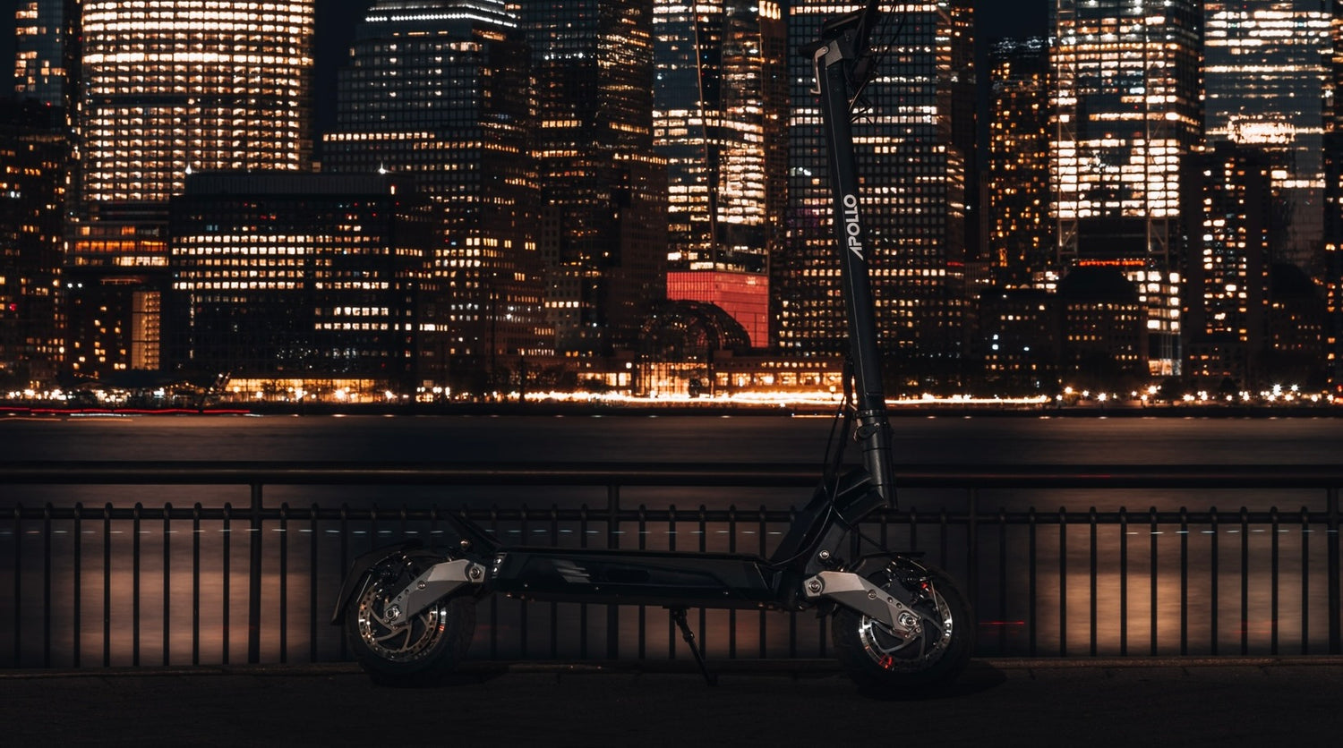 Electric Scooter vs. Public Transport: Which is the Best Choice for Your Daily Commute?