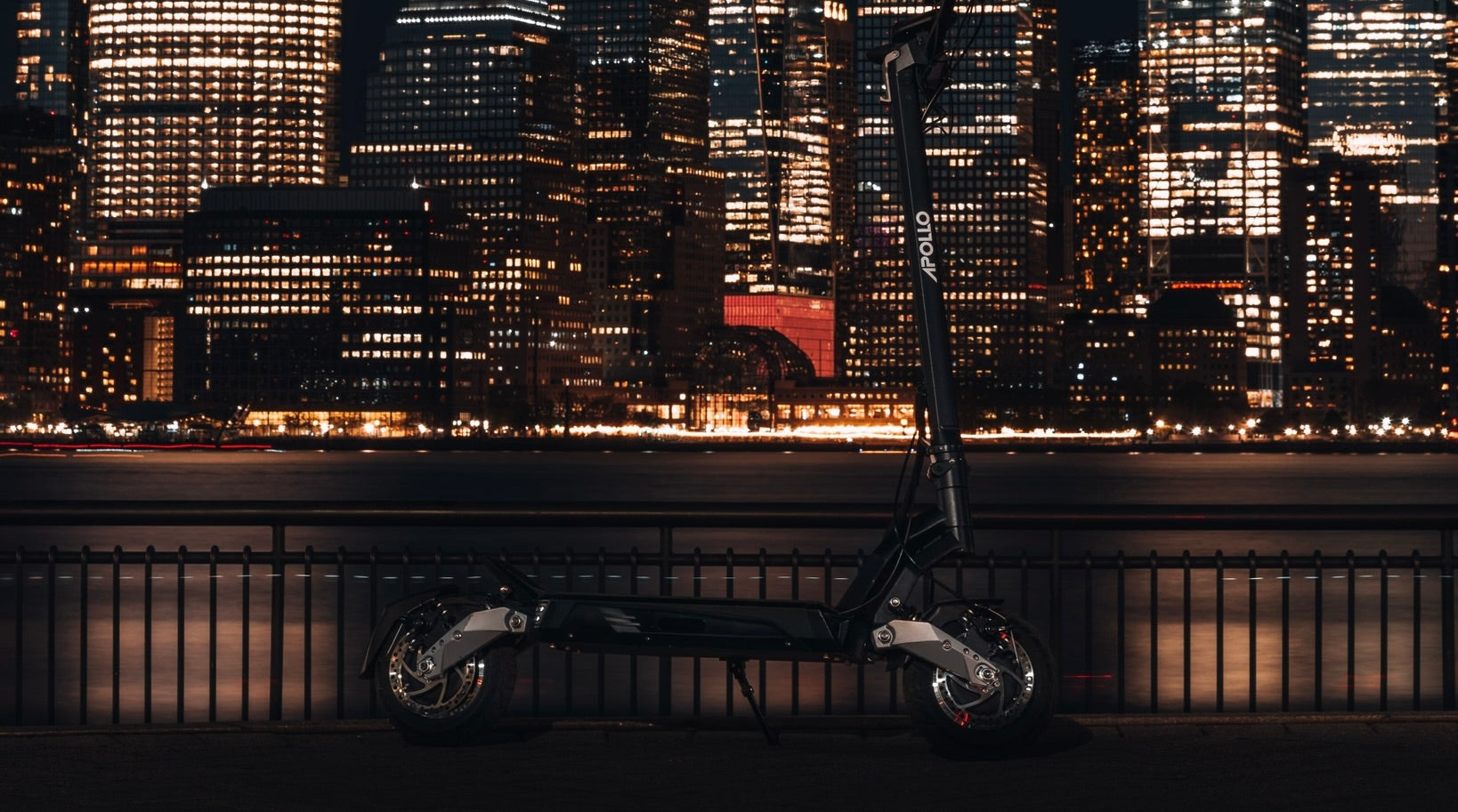 Electric Scooter vs. Public Transport: Which is the Best Choice for Your Daily Commute?