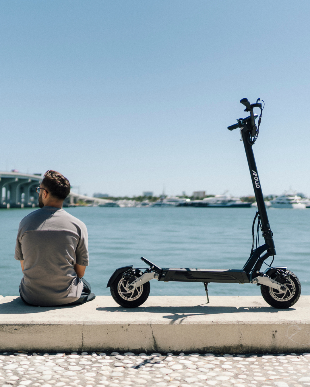 Experience the Thrills and Perks of E-Scooters: The Must-Have Ride for Your Summer Escapades!