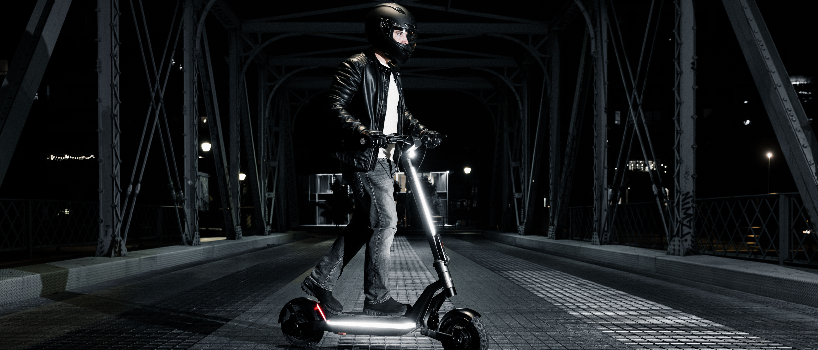 Apollo Scooters Launches The Much-Anticipated Apollo Pro 2023 on Indiegogo: Outpace the Ordinary